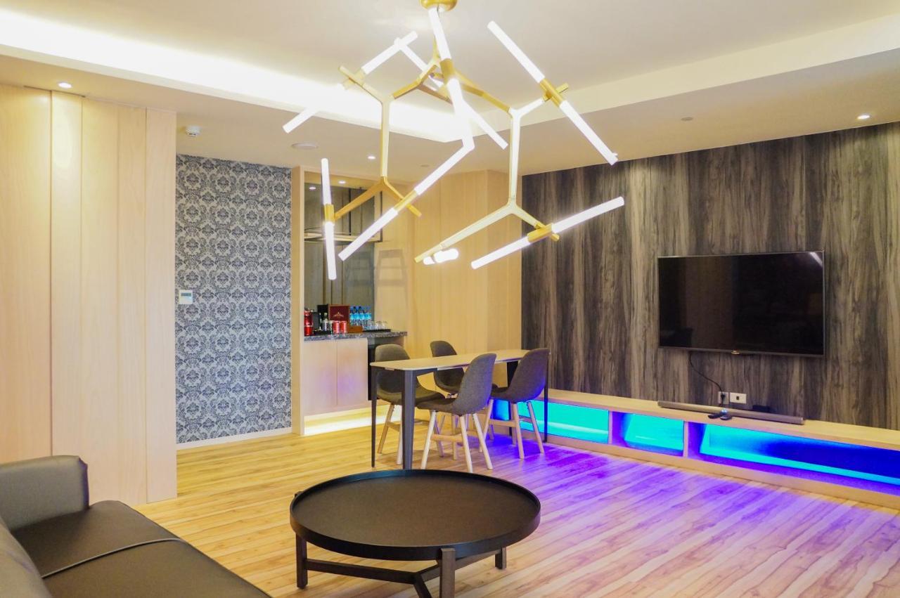 Fx Hotel Тайнань Экстерьер фото