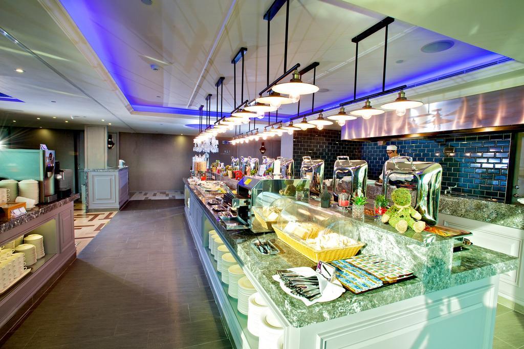 Fx Hotel Тайнань Экстерьер фото