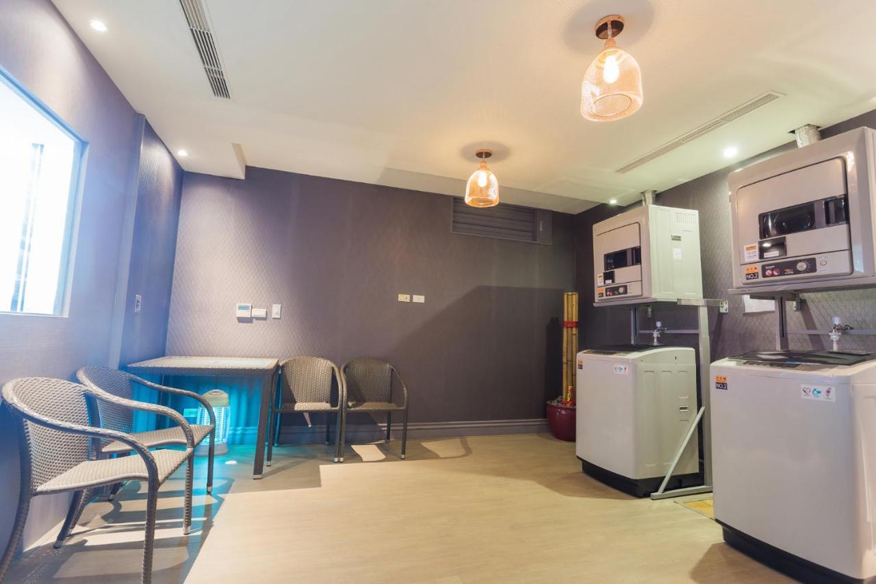 Fx Hotel Тайнань Экстерьер фото